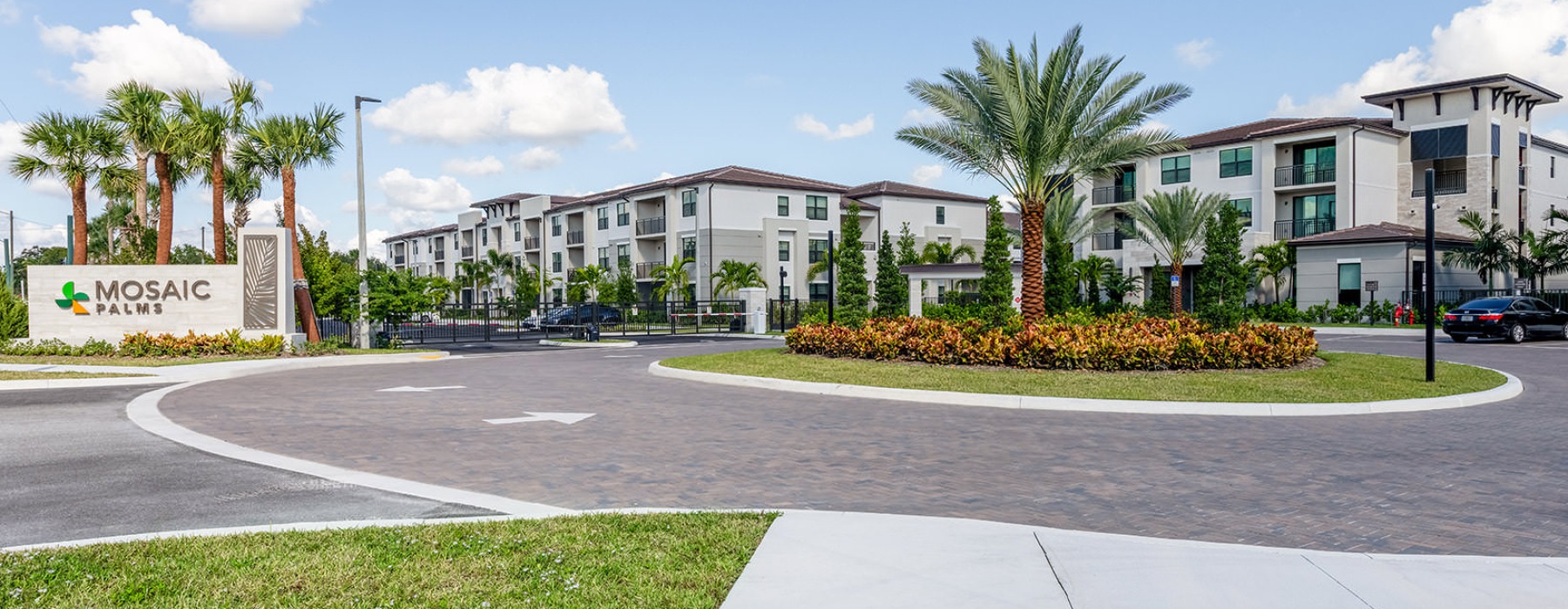 circular driveway at Mosaic Palms